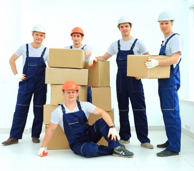 Moving van service for homes and flats in Isleworth