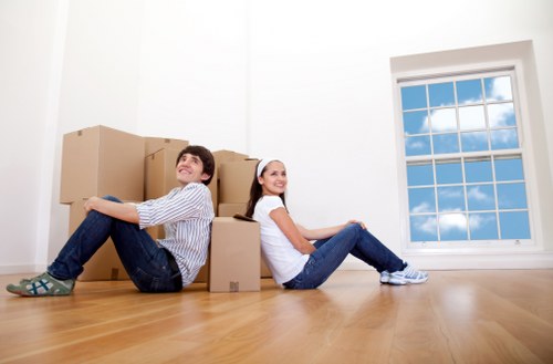 Man with van service in Isleworth handling household items