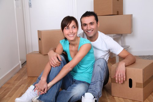 Van-and-driver moving service for Isleworth customers