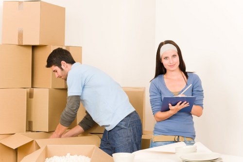 Moving day support with a removal van in Isleworth